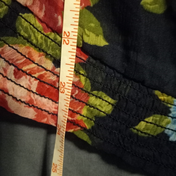 EUC Navy & Pink Abercrombie  3 button ruffle Kids Floral Blouse- Girls L - Picture 9 of 12